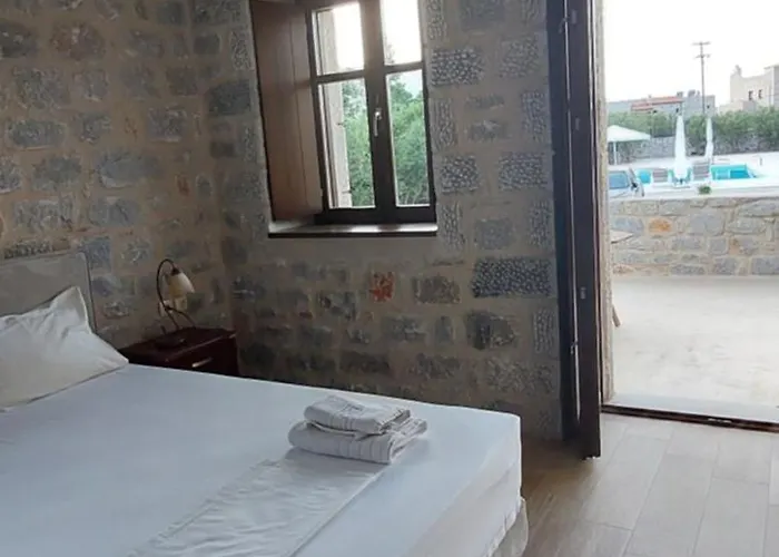 Otel Koukouri 3*
