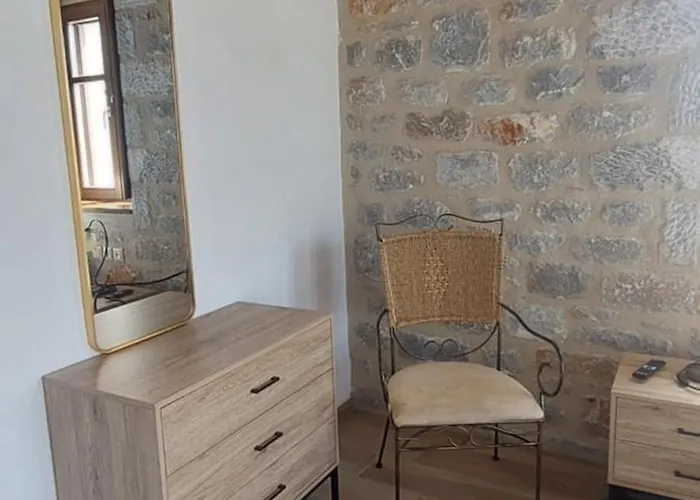 Отель Koukouri Ареополис