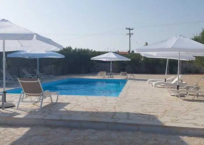 Otel Koukouri 3*